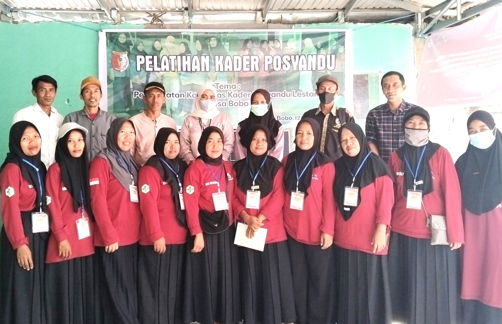 PELATIHAN KADER POSYANDU DESA BOBO: PERKUAT PERAN KADER UNTUK KESEHATAN IBU DAN ANAK