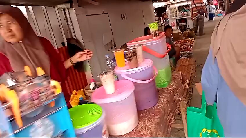 Minuman Es Segar – Pelepas Dahaga Favorit Warga